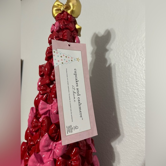 CUPCAKES AND CASHMERE Pink & Red Bow Christmas Tree With Gold Bow TikTok Viral - Picture 2 of 4